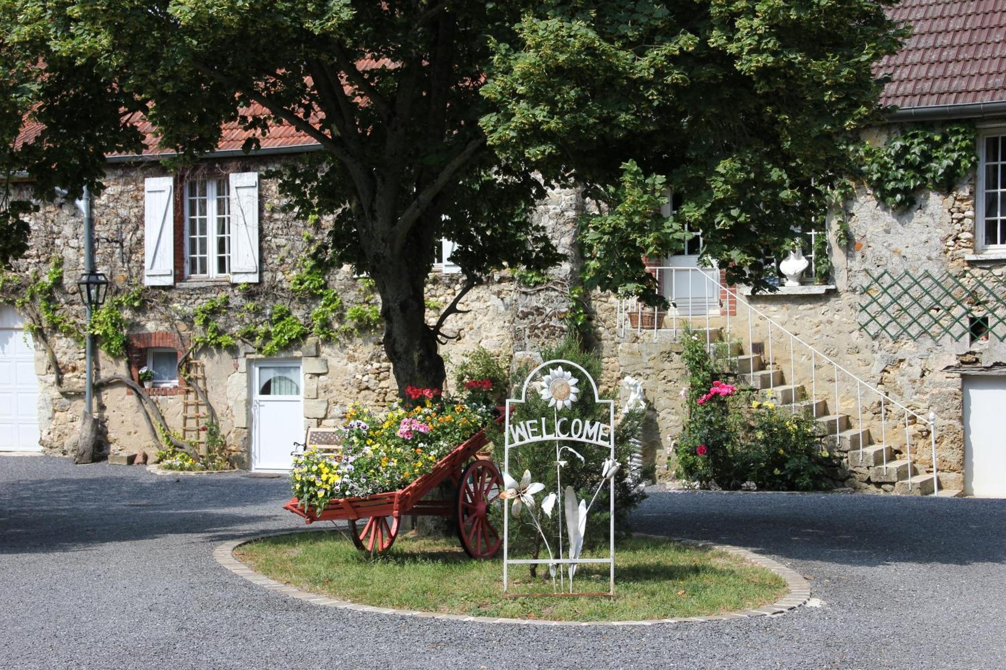 Domaine Du Moulin De L'Etang Bed and Breakfast Châtillon-sur-Marne Buitenkant foto